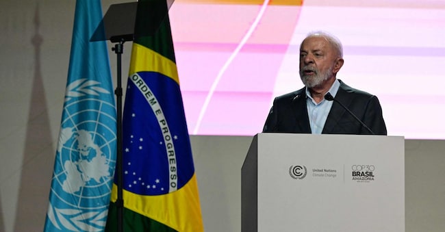 Il presidente brasiliano Luiz Inacio Lula da Silva pronuncia un discorso durante la cerimonia di apertura della COP30, la Conferenza delle Nazioni Unite sui cambiamenti climatici, a Belem, nello Stato di Para, in Brasile