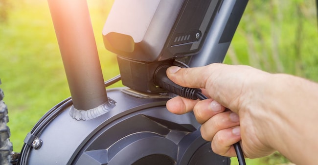 Charging the battery on modern Ebike