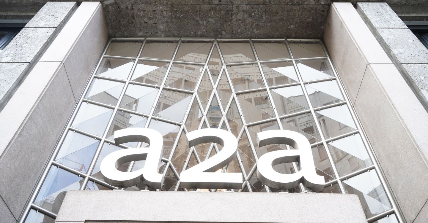 Borse, Milano sfonda quota 45.000 punti sui massimi da 2001. Scivola A2a