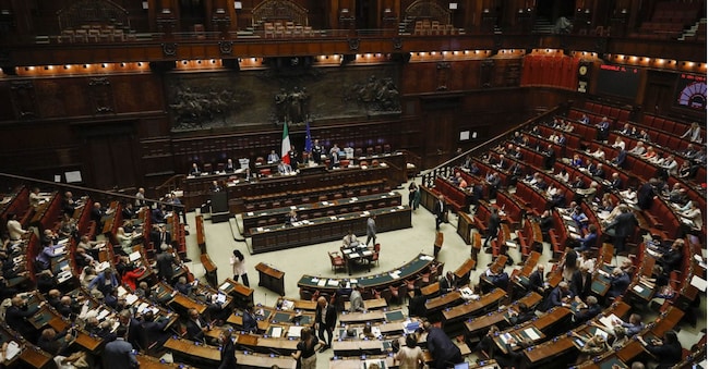 CAMERA. AULA DEL PARLAMENTO
