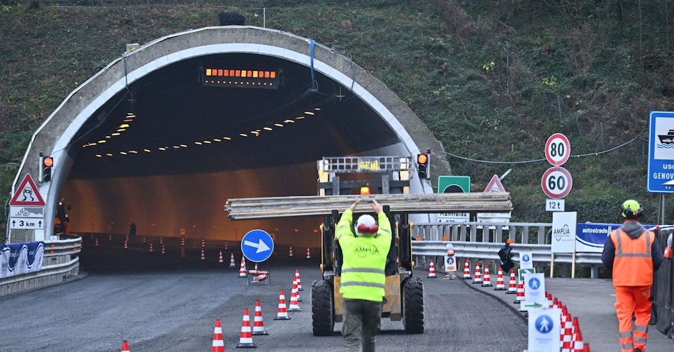 Salvini ad Autostrade: «Stop a code perenni con profitti all’8% o rivediamo le concessioni»
