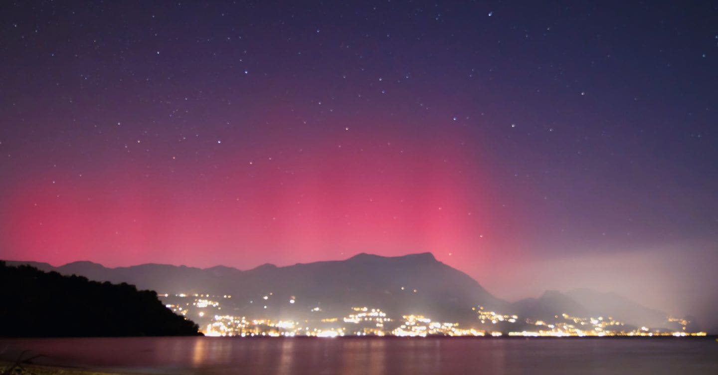 Lo spettacolo dell’aurora boreale al Nord e al Centro Italia