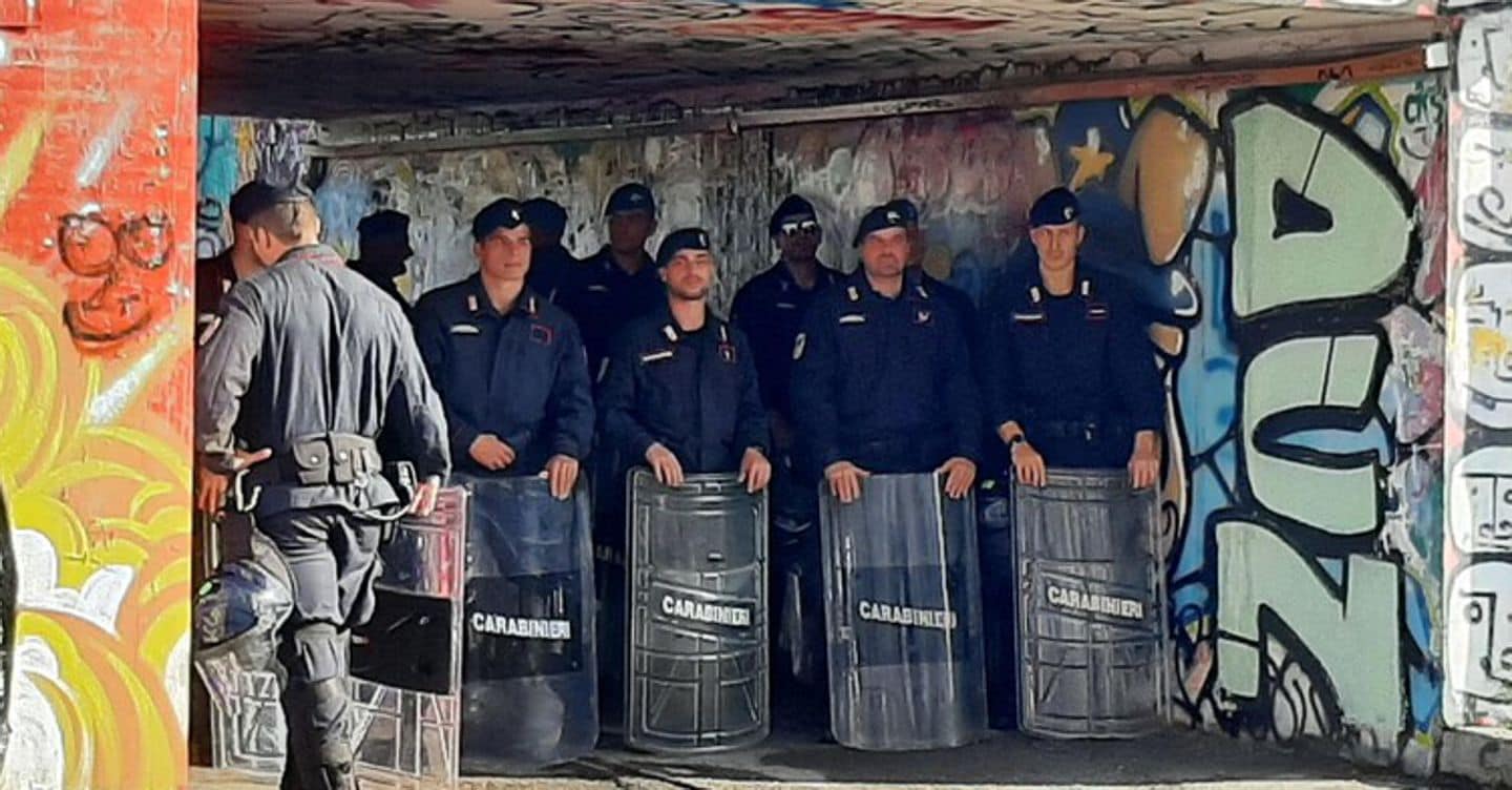 Sicurezza, sgomberi lampo e giro di vite sui furti in casa: stretta della Lega