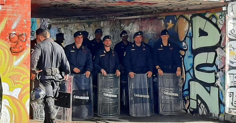 Sicurezza, sgomberi lampo e giro di vite sui furti in casa: stretta della Lega