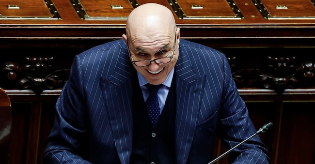 Il ministro alla Difesa Guido Crosetto in aula alla Camera durante il Question Time, Roma, 12 novembre 2025.