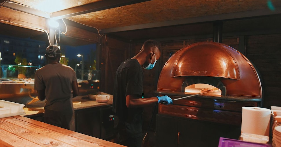 Udine, uno sportello per la gestione dei dipendenti stranieri e oriundi