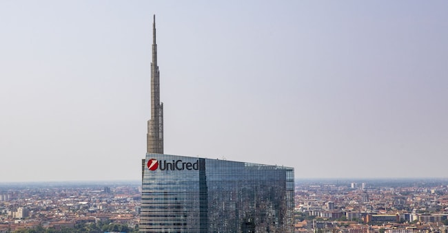 SKYLINE MILANO TORRE UNICREDIT TOWER UNICREDIT VERSO L’USCITA TOTALE DALLA RUSSIA - FOTO ARCHIVIO