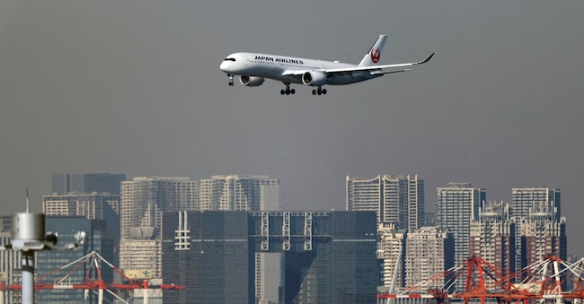 Tra i titoli più colpiti ci sono quelli delle compagnie aeree come Japan Airlines (Jal)
