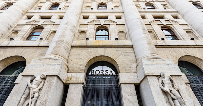L’ingresso della Borsa di Milano