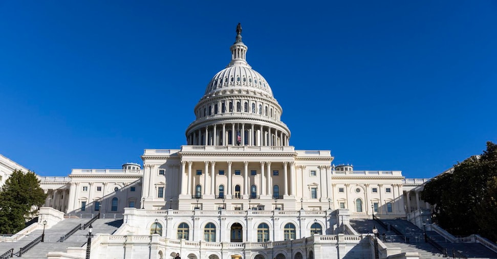 Epstein files, oggi il voto della Camera Usa sulla pubblicazione. Passo indietro di Larry Summer