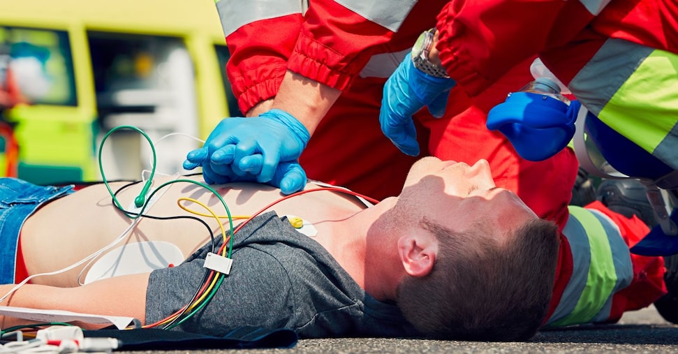 Primo soccorso, Azione propone obbligo di formazione e Iva al 5% sui defibrillatori