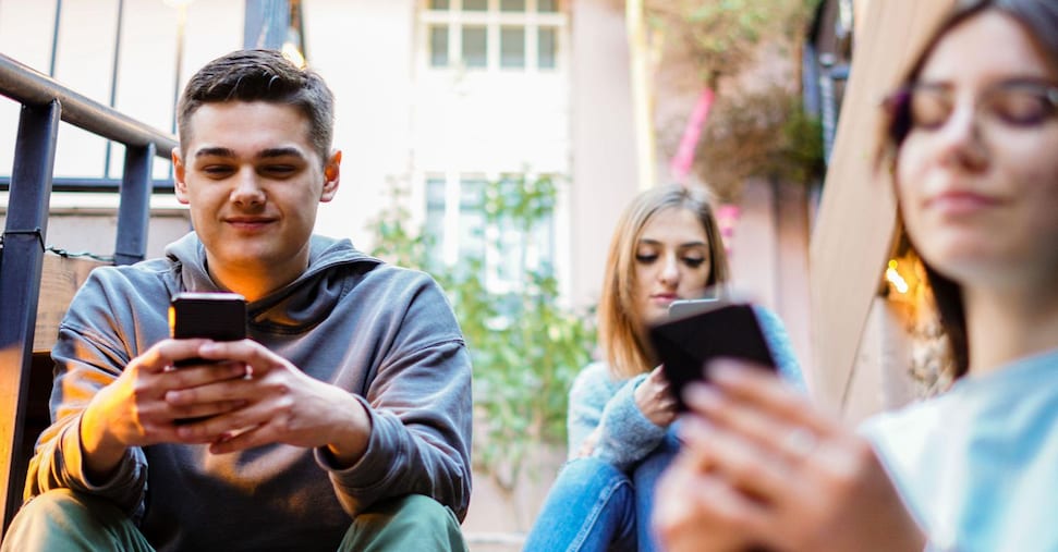 L’Australia vieta i social ai minori di 16 anni