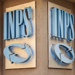 SEDE DELL' INPS, TARGA   INPS  LOGO