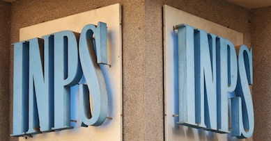 SEDE DELL' INPS, TARGA   INPS  LOGO