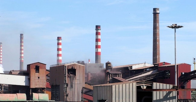 EX ILVA 
ACCIAIERIA ACCIAIERIE
TARANTO
IMPIANTO SIDERURGICO
SIDERURGIA
ARCELOR MITTAL ARCELORMITTAL
OPERAIO