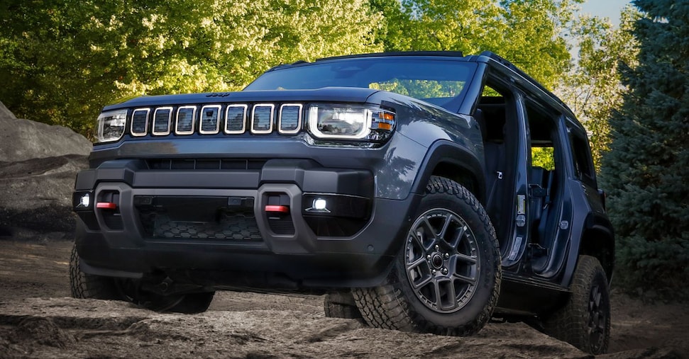 Jeep Recon, debutto ufficiale oer suv elettrico da 650 cavalli e 450 km di autonomia