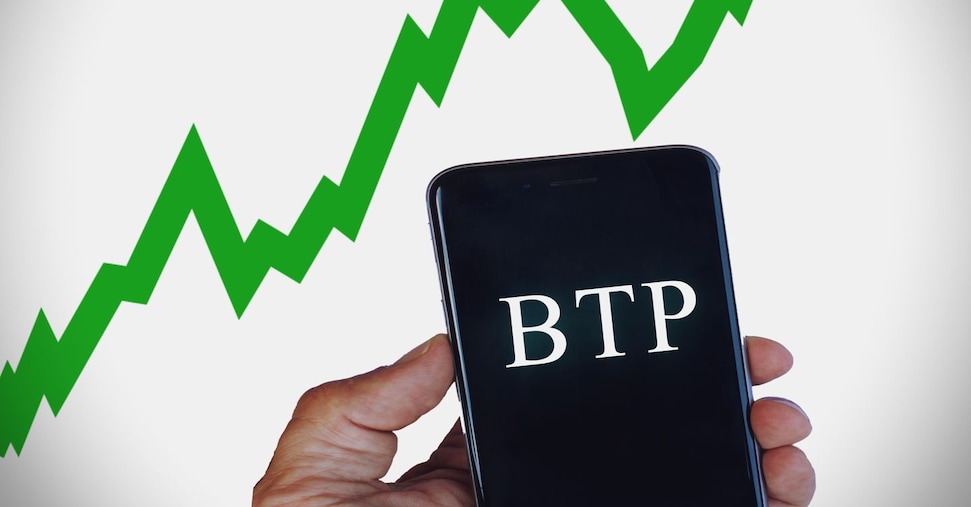 Sette promozioni di rating e spread in calo: l’anno di grazia dei BTp