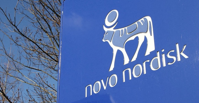 Il logo dell'azienda farmaceutica Novo Nordisk nei suoi uffici di Bagsvaerd, alla periferia di Copenaghen, Danimarca. (REUTERS/Tom Little/File Photo)
