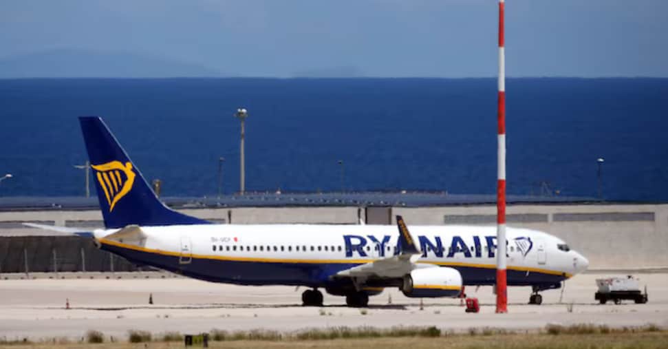 Caro-voli, le simulazioni per tornare a casa a Natale: Roma-Catania più economico se fai scalo a Malta