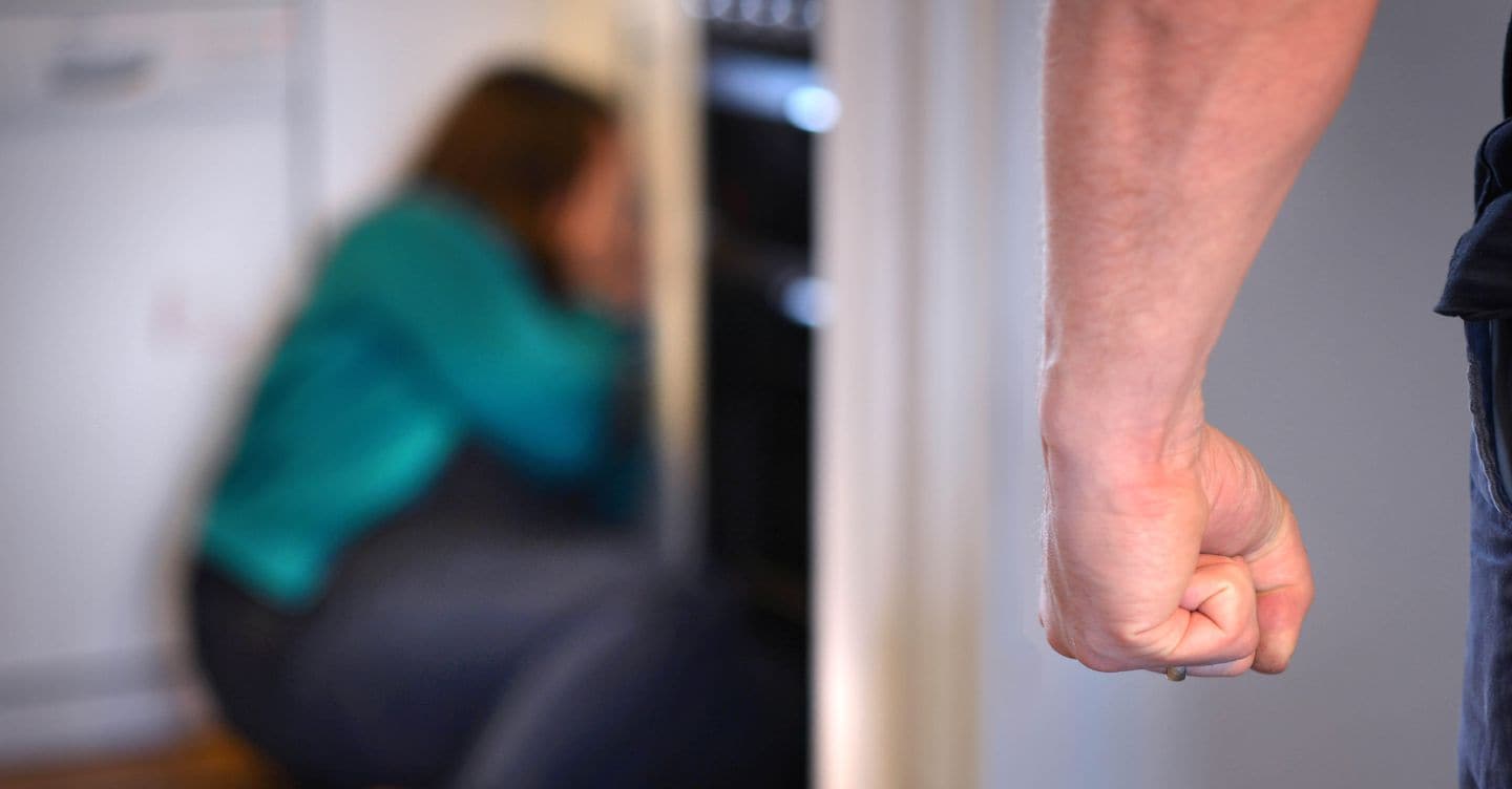 Violenza donne, almeno un’aggressione  per 6,4 milioni ma solo il 10,5% denuncia il partner