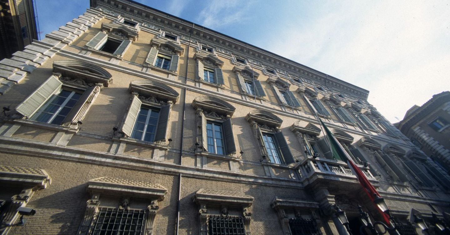 https://i2.res.24o.it/images2010/S24/Documenti/2025/11/26/Immagini/Ritagli/palazzo-madama-Imagoeconomica-U08363435386AUJ-1440x752@IlSole24Ore-Web.jpg
