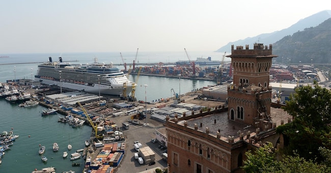 Porto commerciale di Salerno (Photo LaPresse - Gerardo Cafaro) 