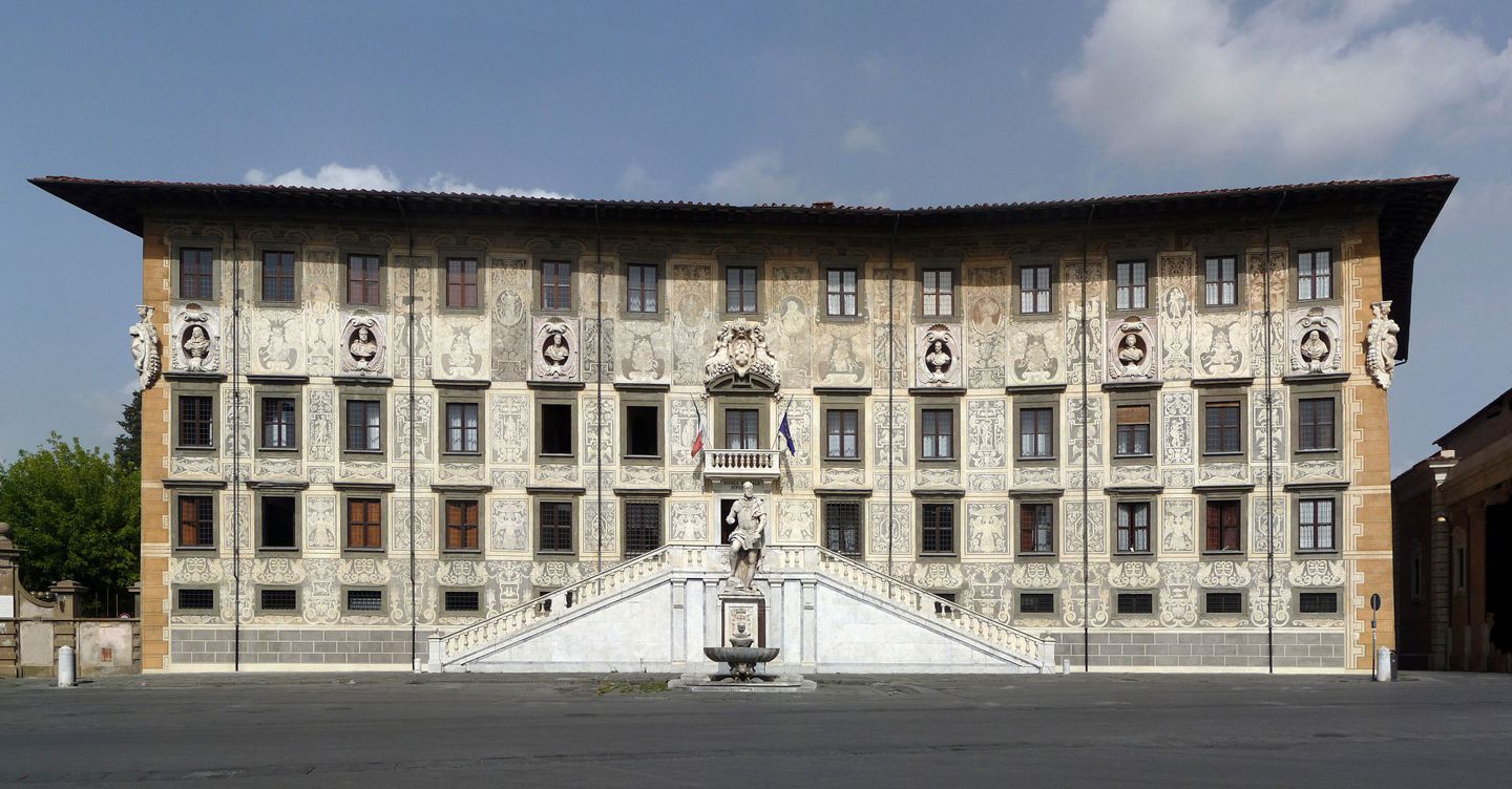 https://i2.res.24o.it/images2010/S24/Documenti/2025/11/28/Immagini/Ritagli/Palazzo_Carovana_Pisa-U12810687354gLK-1440x752@IlSole24Ore-Web.jpg