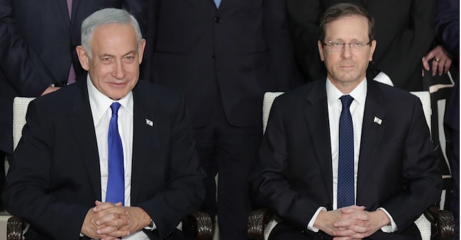  Il Primo Ministro israeliano Benjamin Netanyahu con il Presidente israeliano Isaac Herzog 