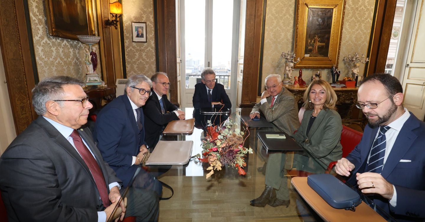 Napoli, patto tra Comune e Hitachi Rail per la Linea 6 della Metropolitana