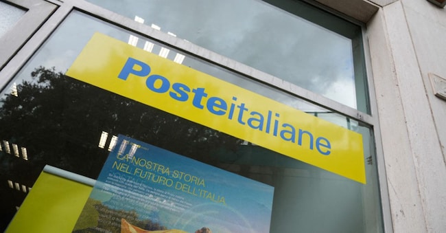 Una filiale di Poste Italiane a Roma, Italia, il 24 aprile 2025.  (Foto di Jaap Arriens / NurPhoto via AFP)