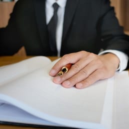 justice consultant working in courtroom / law firm.