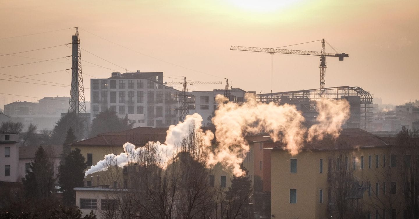 L’assemblea può dire no alla canna fumaria se il regolamento contrattuale la vieta