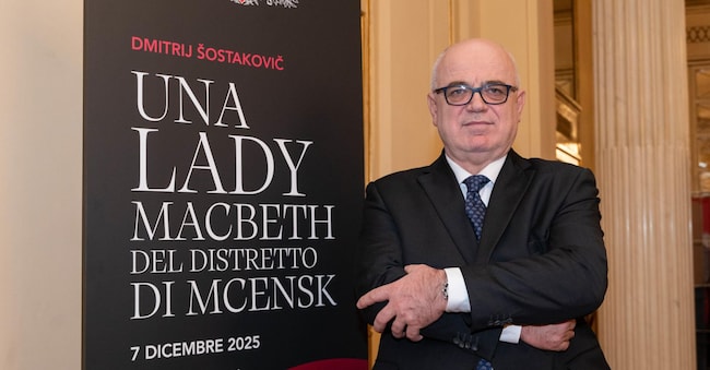 Il sovrintendente del Teatro alla Scala, Fortunato Ortombina, durante la presentazione di Una lady Macbeth del distretto di Mcesk di Shostakovic che  inaugura la stagione lirica della Scala di Milano. ANSA/Andrea Fasani