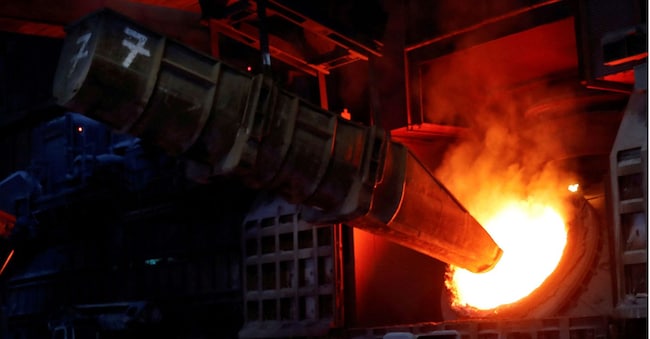 L'altoforno dell'acciaieria Thyssenkrupp Steel Europe Ag a Duisburg, nella Germania occidentale (Photo by Ina FASSBENDER / AFP)