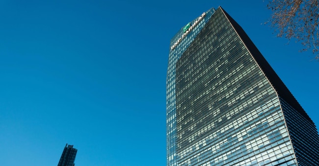  Torre del Diamante, edificio della sede italiana di Bnp Paribas a Milano (Alamy Stock Photo)