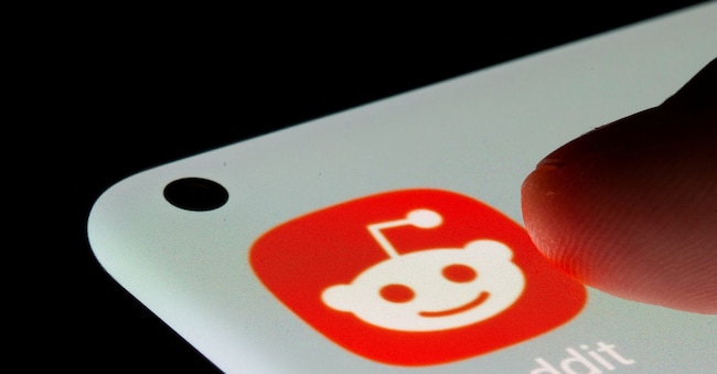 FILE PHOTO: Reddit app is seen on a smartphone in this illustration taken, July 13, 2021. REUTERS/Dado Ruvic/Illustration/File Photo