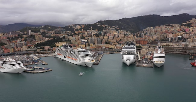 Navi di Msc Crociere nel porto di Genova