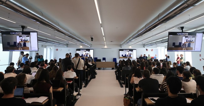 01/09/2025, Trento. Inaugurazione dell'anno accademico di Medicina 2025. 
Nella foto gli studenti assistono alla lezione