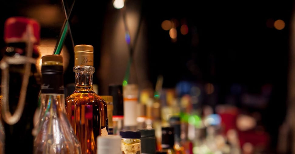 Omicidio a Sarezzo (Brescia): barista 55enne accoltellato, arrestato un 32enne