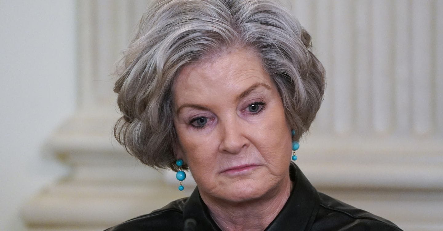 Susie Wiles svela tensioni e controversie interne alla Casa Bianca di Trump