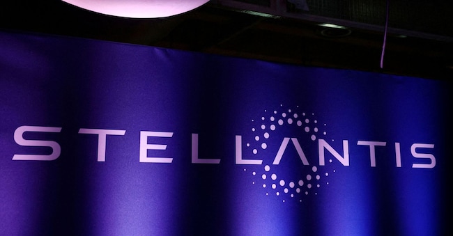 Il logo di Stellantis  (REUTERS/Sarah Meyssonnier)