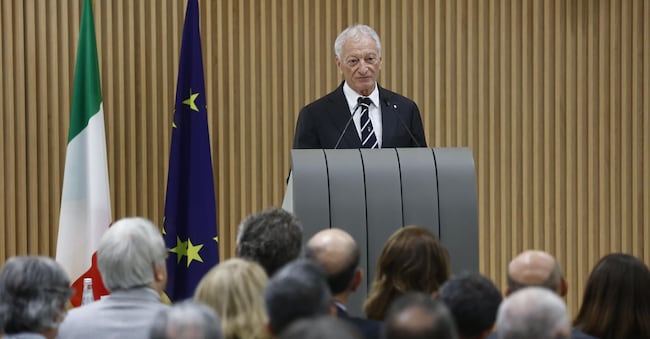 Il presidente del Coni Luciano Buonfiglio