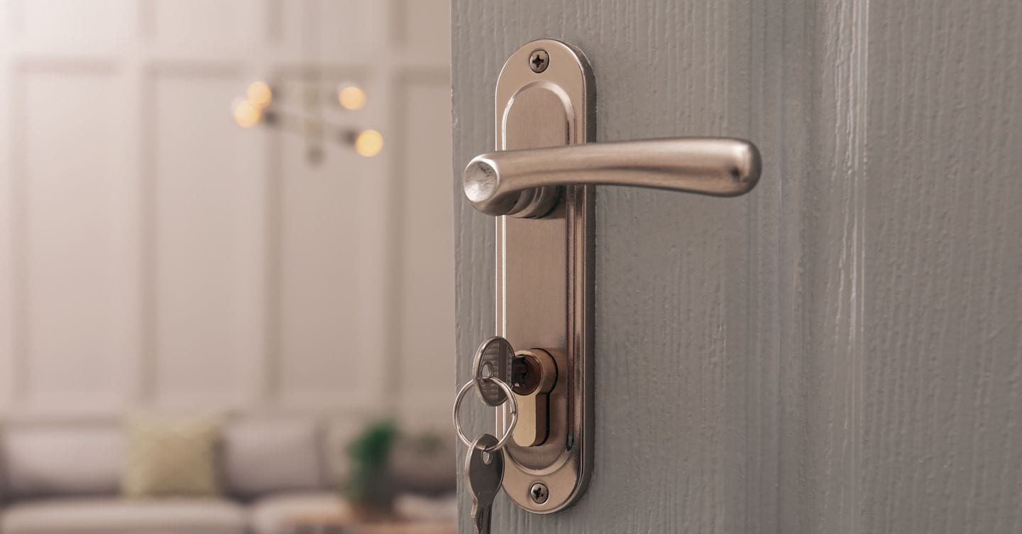 Affitti brevi, l’Europa stringe le regole: le novità in Italia, Spagna e Grecia