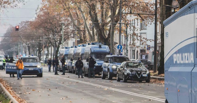 Perquisizione delle forze dell’ordine nell’immobile del centro sociale Askatasuna, in corso Regina Margherita 47. Torino, Italia - 18 Dicembre 2025 - Cronaca - (Foto Andrea Alfano/LaPresse)