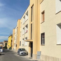 immagine non disponibile