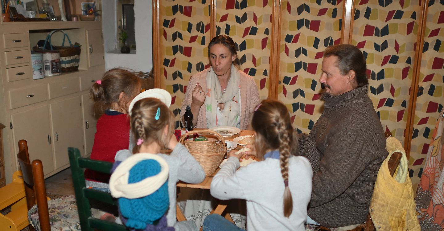 Famiglia del bosco: il fattore tempo in gioco sulla potestà genitoriale