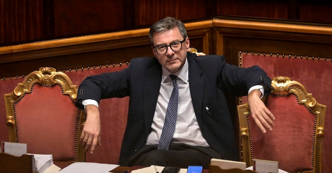 Il ministro dell’Economia e delle Finanze, Giancarlo Giorgetti, durante la discussione generale in Senato sulla legge di bilancio 2026, Roma, 22 dicembre 2025. ANSA/RICCARDO ANTIMIANI