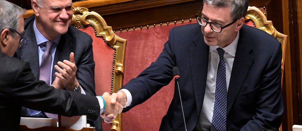 Il ministro dell’Economia e delle Finanze, Giancarlo Giorgetti, al termine della replica dopo la discussione generale in Senato sulla legge di bilancio 2026, Roma, 22 dicembre 2025. ANSA/RICCARDO ANTIMIANI