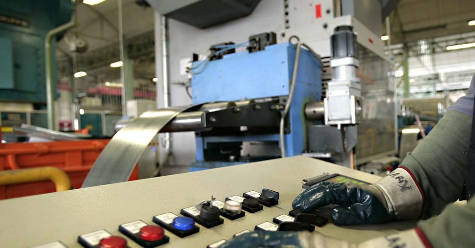 Manovra, aumenti contrattuali detassati per 3,8 milioni di dipendenti Manovra, aumenti contrattuali detassati per 3,8 milioni di dipendenti