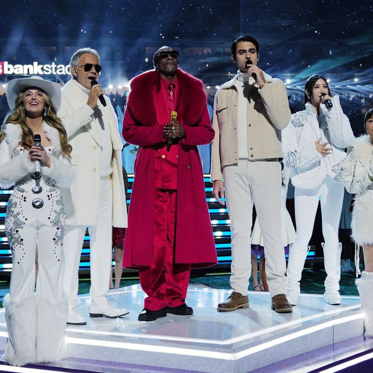 Andrea e Matteo Bocelli cantano a sorpresa al «Super Bowl» di Natale - Il Sole 24 ORE